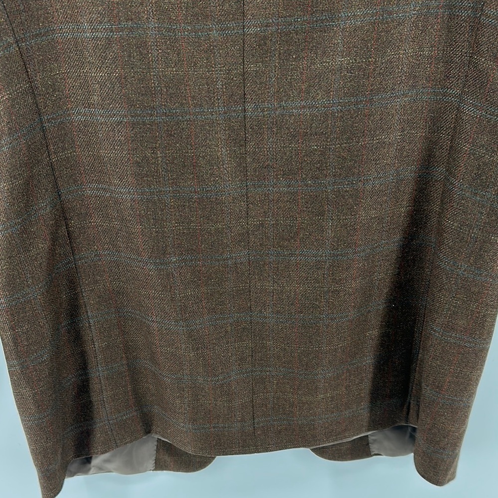 Corneliani Brown Sport Coat with Notched Lapel and Structured Shoulders Size 48L - Picture 10 of 15